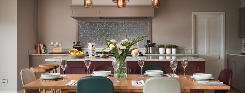 Contempary kitchen with mosaic tiles